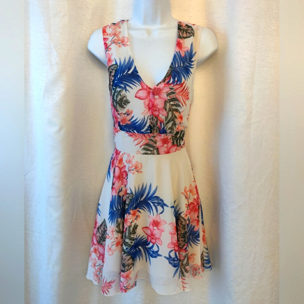 Breezy floral A line dress with open cross back - barely worn!